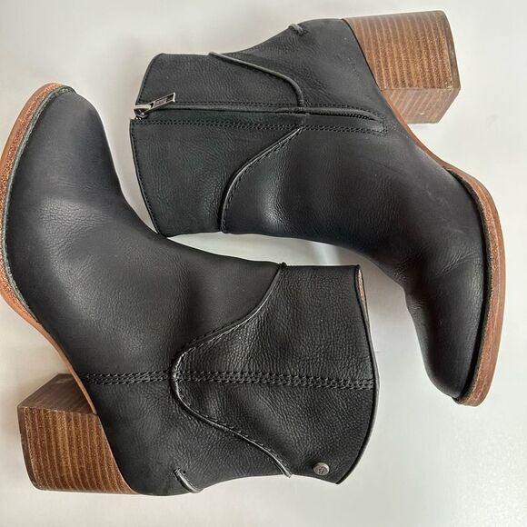 Ugg Annie Leather Black Ankle Boots Size 9 - Picture 3 of 5